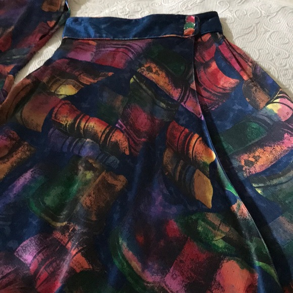 Two piece Platinum rayon dress - Picture 2 of 3